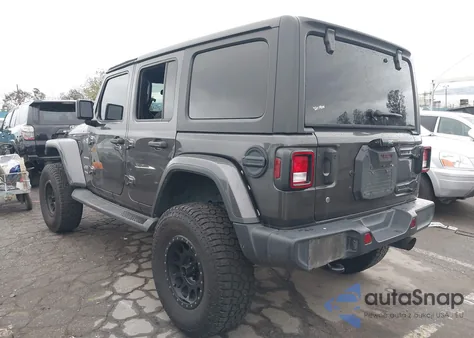 2020 Jeep Wrangler Unlimited Sahara 4X4 z USA, uszkodzony, nr VIN 1C4HJXEN3LW203429